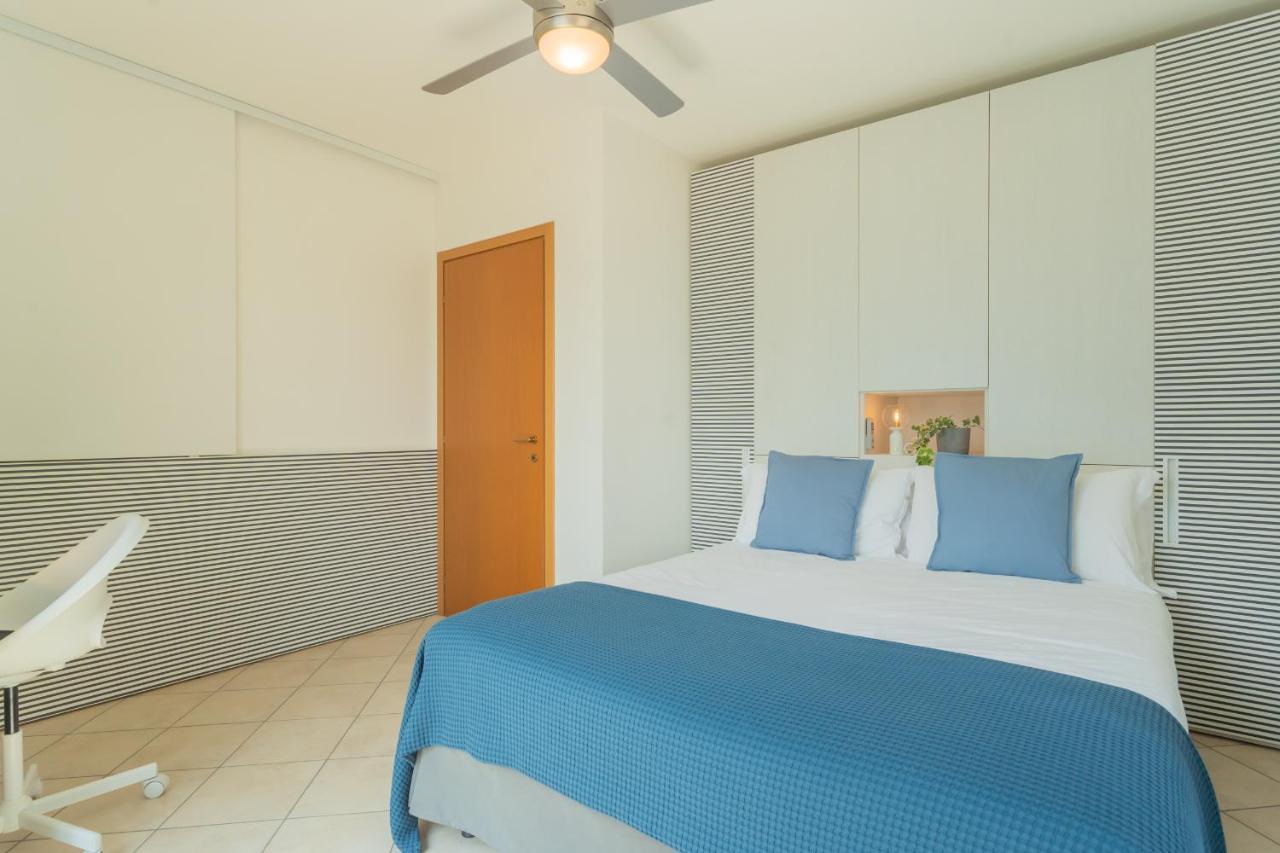 Blue Bliss Apartment By Rent All Como Colonno Esterno foto